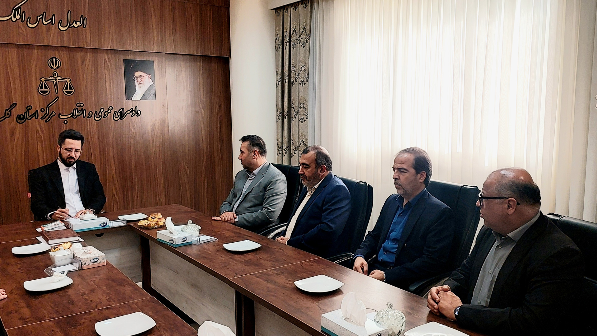 دیدار اعضای شورای شهر گرگان با دادستان جدید استان گلستان برای تقویت همکاری در امور شهری - 4