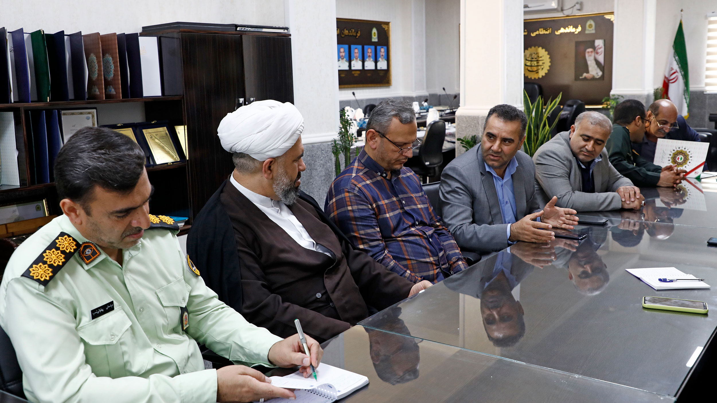 دیدار رئیس، اعضای شورای شهر و شهردار با فرمانده انتظامی شهرستان گرگان - 2