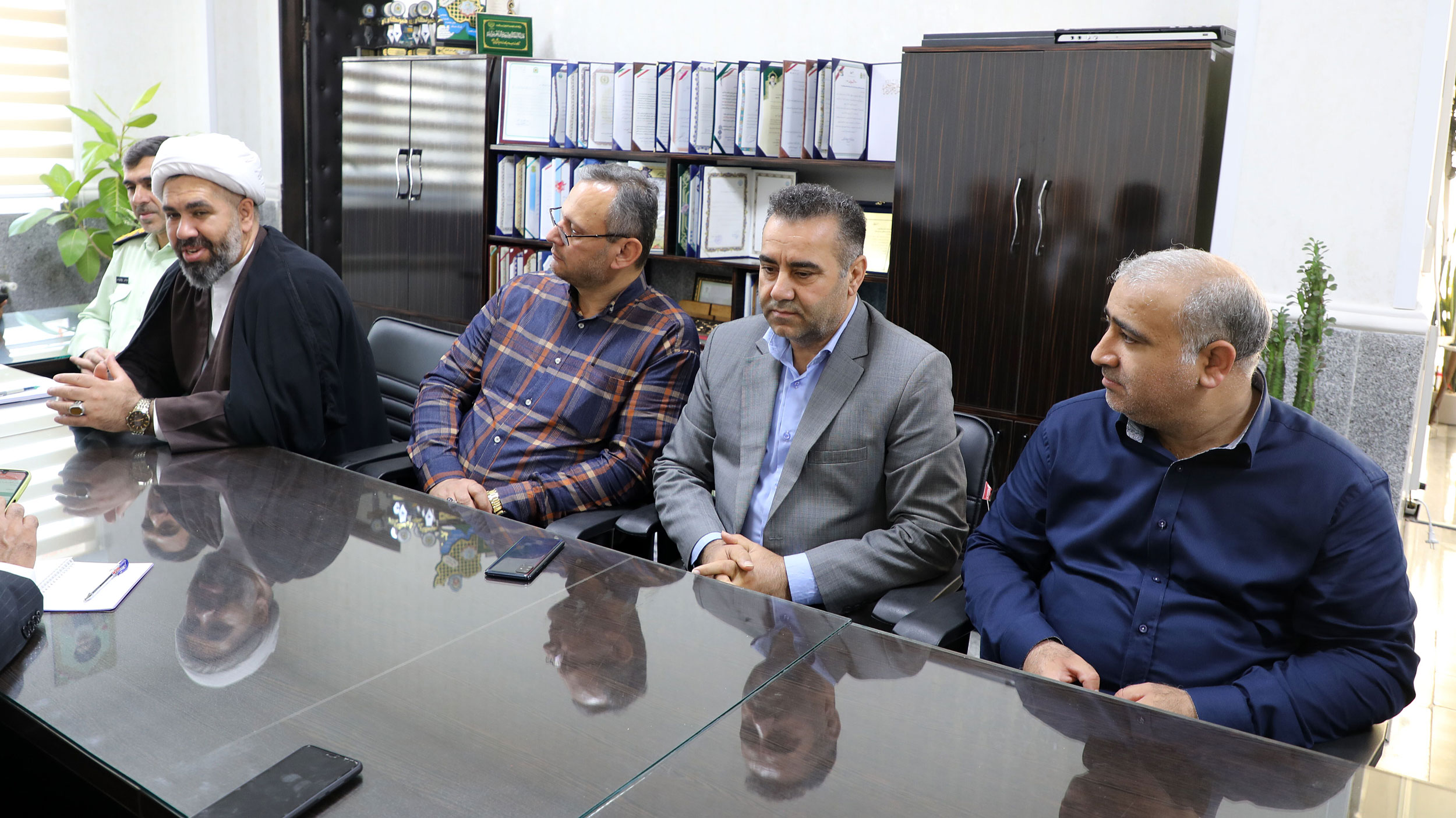 دیدار رئیس، اعضای شورای شهر و شهردار با فرمانده انتظامی شهرستان گرگان - 6
