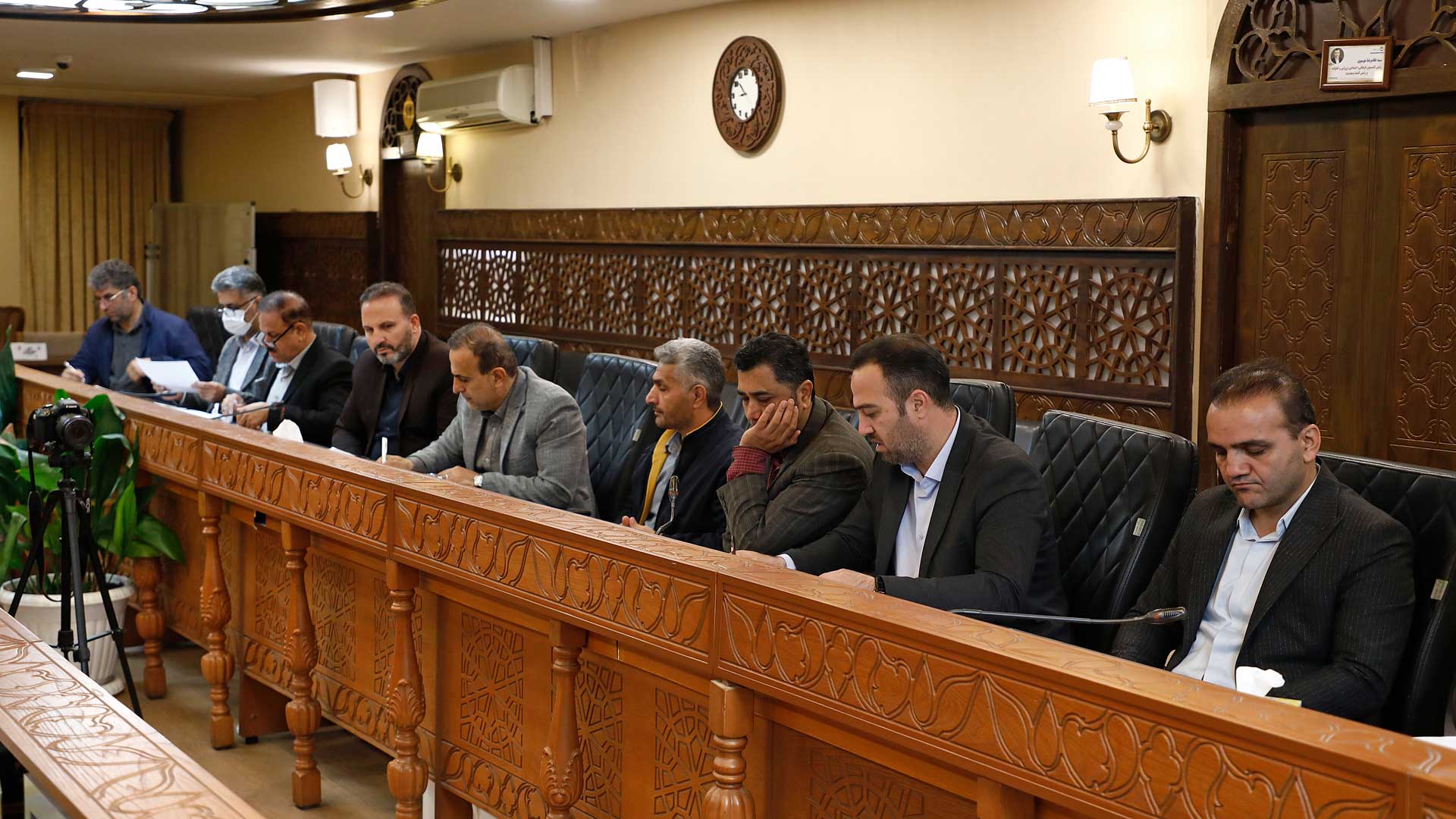 بررسی لایحه متمم بودجه سال 1404 در سیصد و بیست و هفتمین جلسه فوق‌العاده شورای شهر گرگان - 4