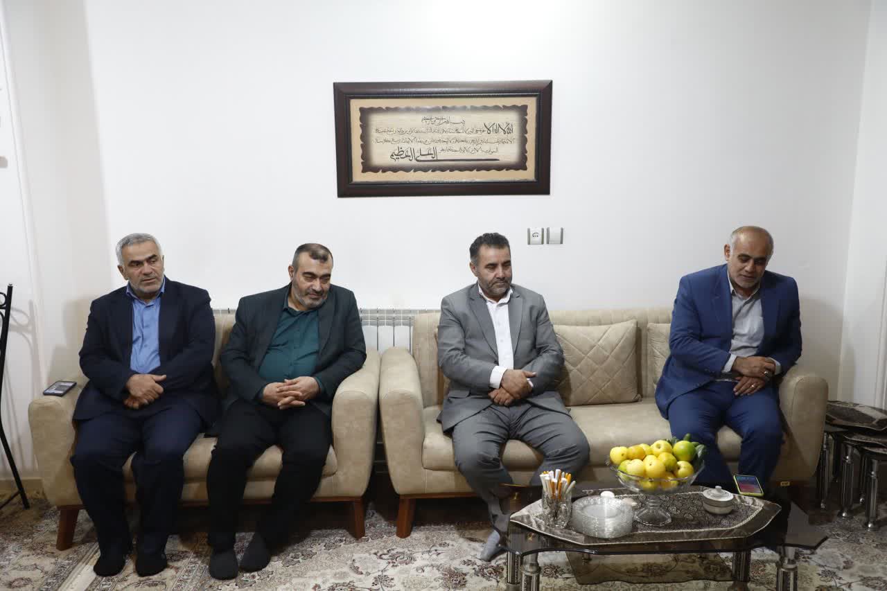 دیدار رئیس و اعضای شورای اسلامی شهر گرگان از خانواده شهید حبیب الله صالح المومنین - 3