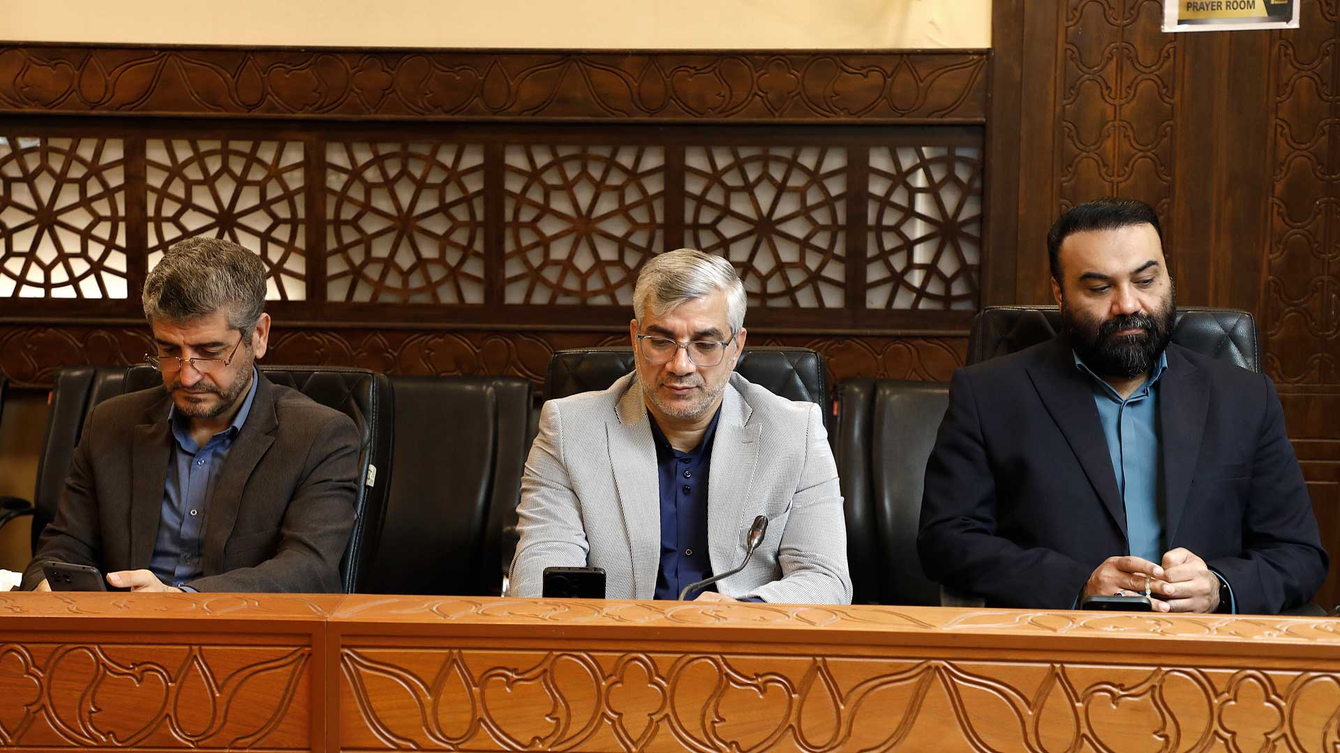 بررسی لایحه متمم بودجه سال 1404 در سیصد و بیست و هفتمین جلسه فوق‌العاده شورای شهر گرگان - 5