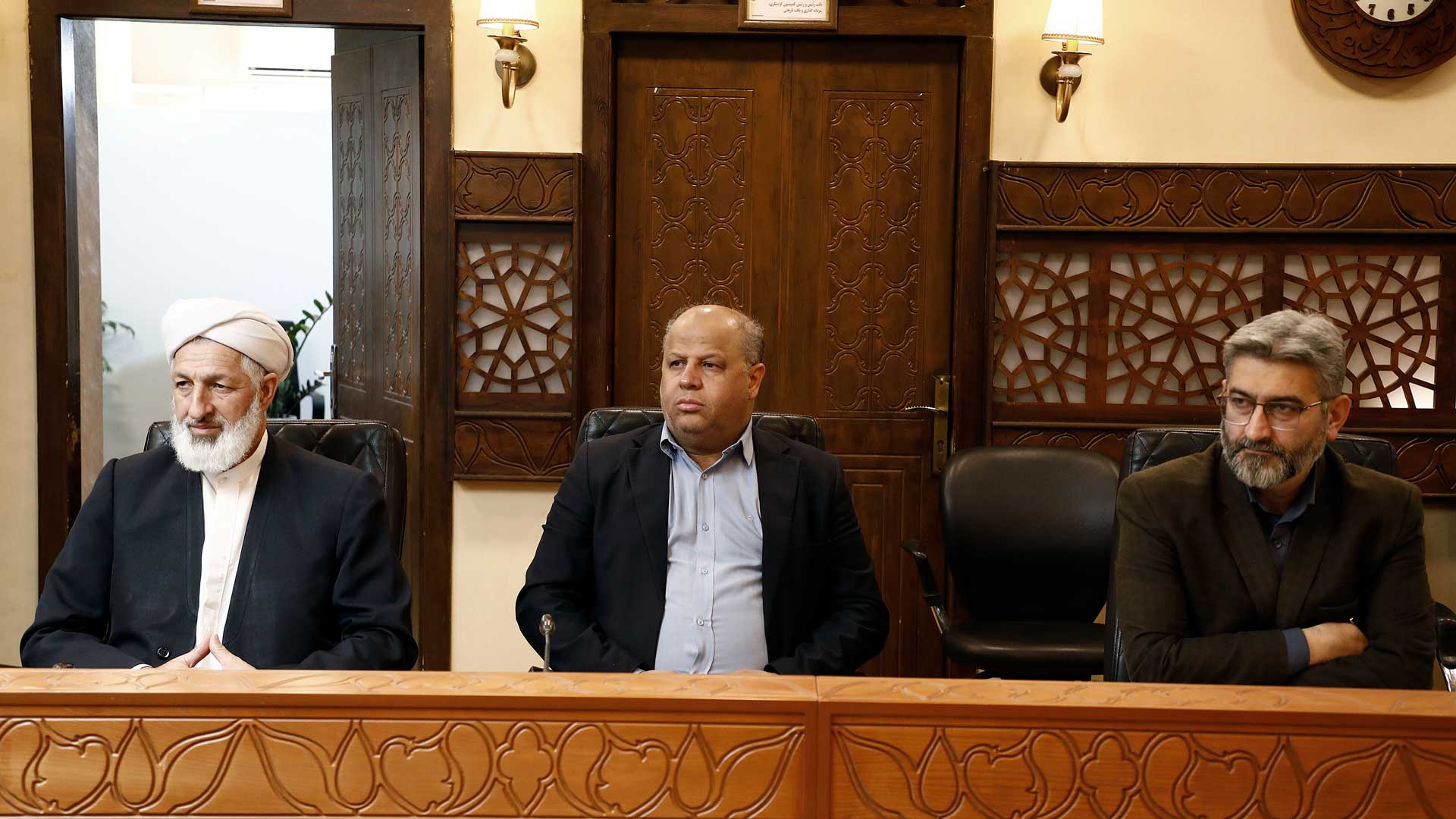 بررسی لایحه متمم بودجه سال 1404 در سیصد و بیست و هفتمین جلسه فوق‌العاده شورای شهر گرگان - 8