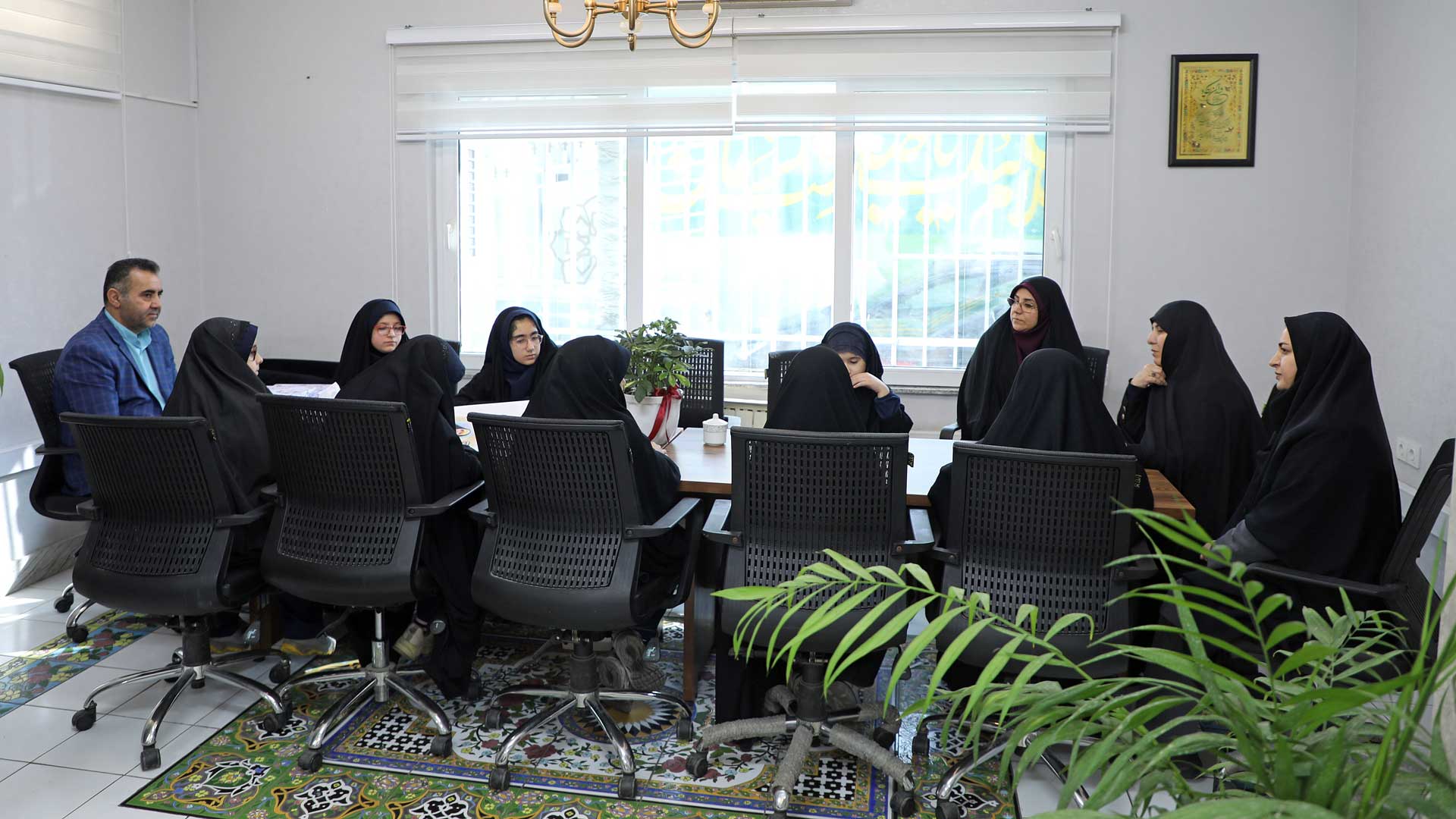 حضور شورای دانش&zwnj;آموزان دبستان دخترانه پیشگامان تربیت در شورای اسلامی شهر گرگان - 6