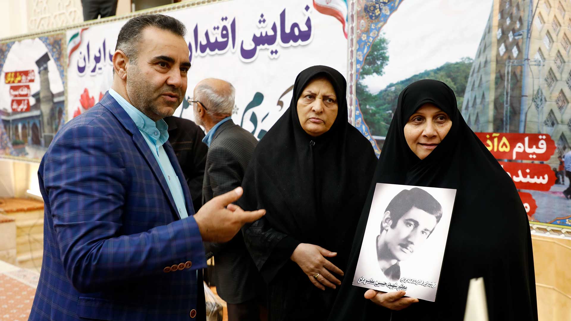 حضور رئیس، اعضای شورای شهر و شهردار گرگان در نمایش اقتدار ملت ایران - 4