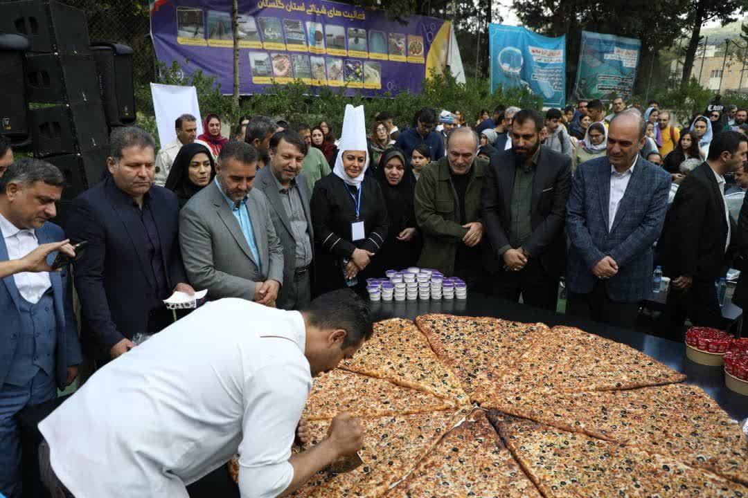 حضور رئیس و اعضای شورای اسلامی شهر گرگان در جشنواره آبزیان و رونمایی از بزرگ‌ترین پیتزای ایران - 7