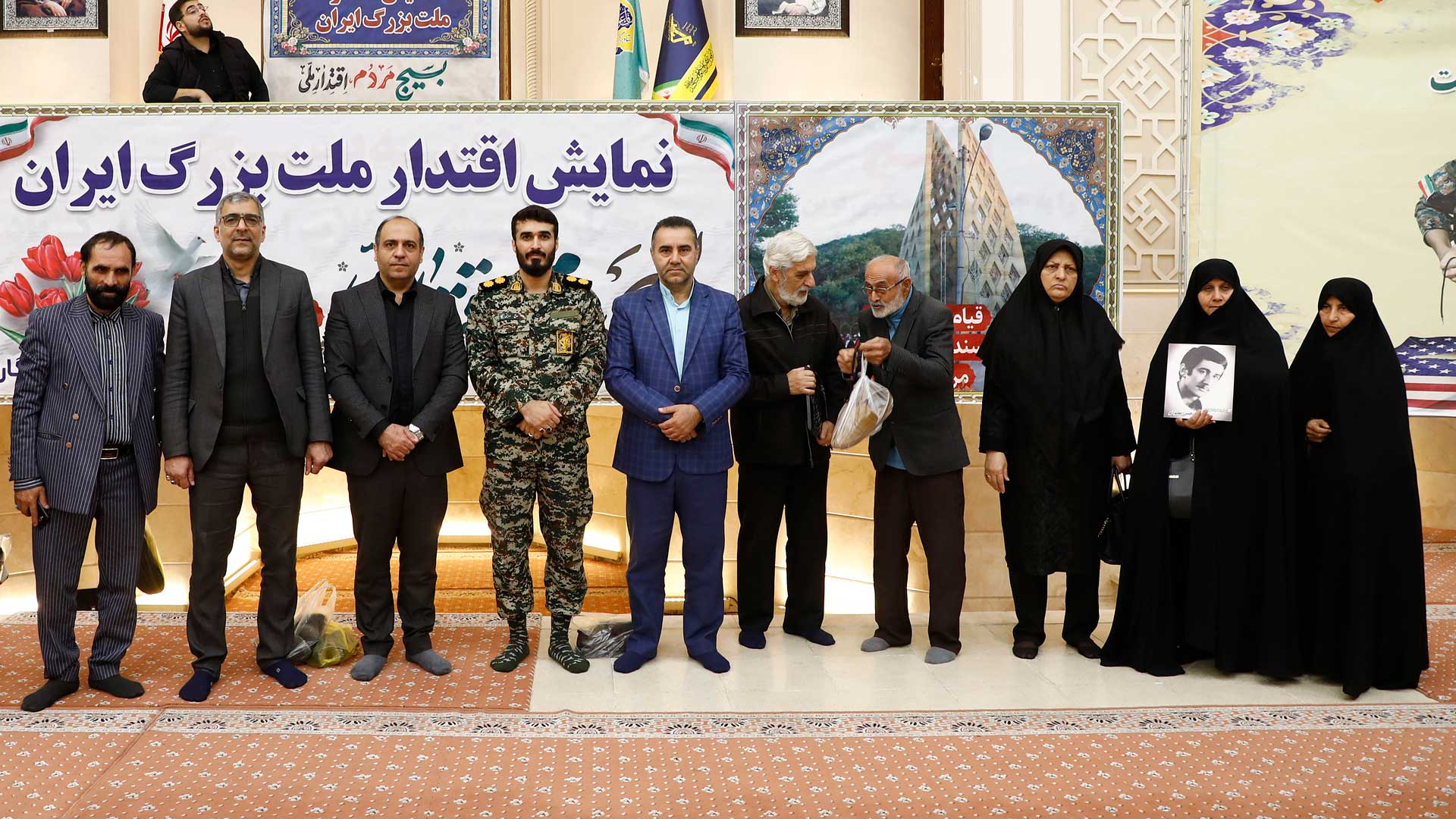 حضور رئیس، اعضای شورای شهر و شهردار گرگان در نمایش اقتدار ملت ایران - 9