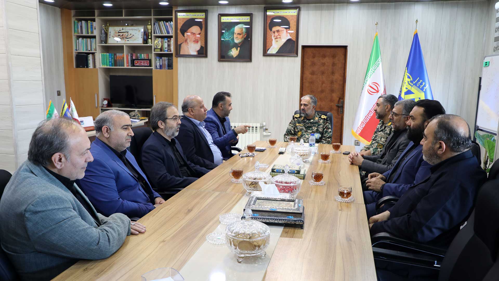 اعضای شورای شهر گرگان با فرمانده سپاه نینوا دیدار کردند - 8