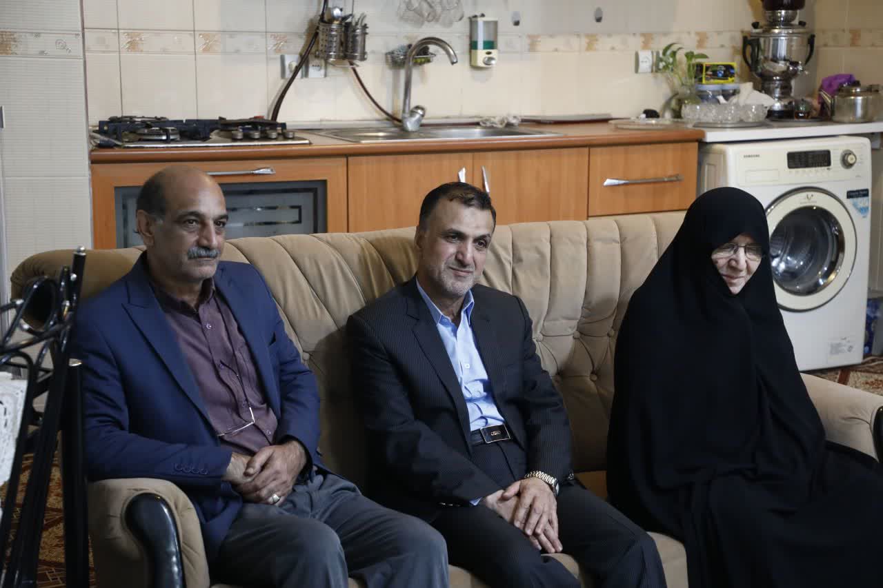 دیدار رئیس و اعضای شورای اسلامی شهر گرگان از خانواده شهید حبیب الله صالح المومنین - 6