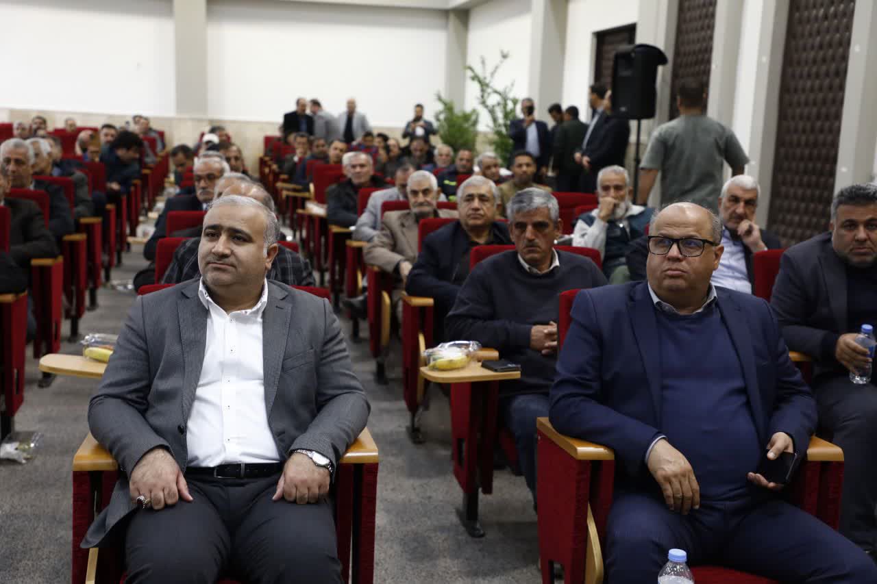 مراسم تقدیر از زحمتکشان حمل&zwnj;ونقل عمومی شهر گرگان همزمان با ۲۶ آذر، روز حمل&zwnj;ونقل، با حضور اعضای شورای اسلامی شهر گرگان - 5