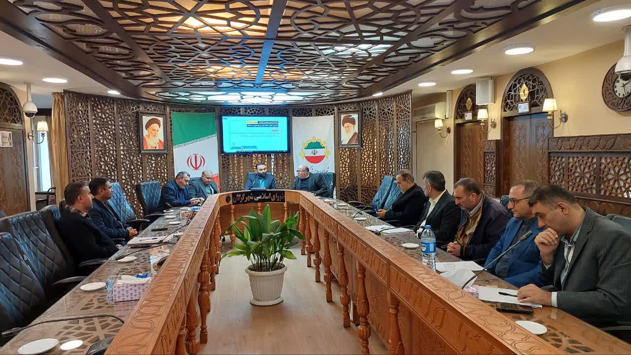 بازنگری در ساماندهی دست&zwnj;فروشان گرگان؛ انتقاد از پیمانکار و پیشنهاد بازارچه ویژه - 5