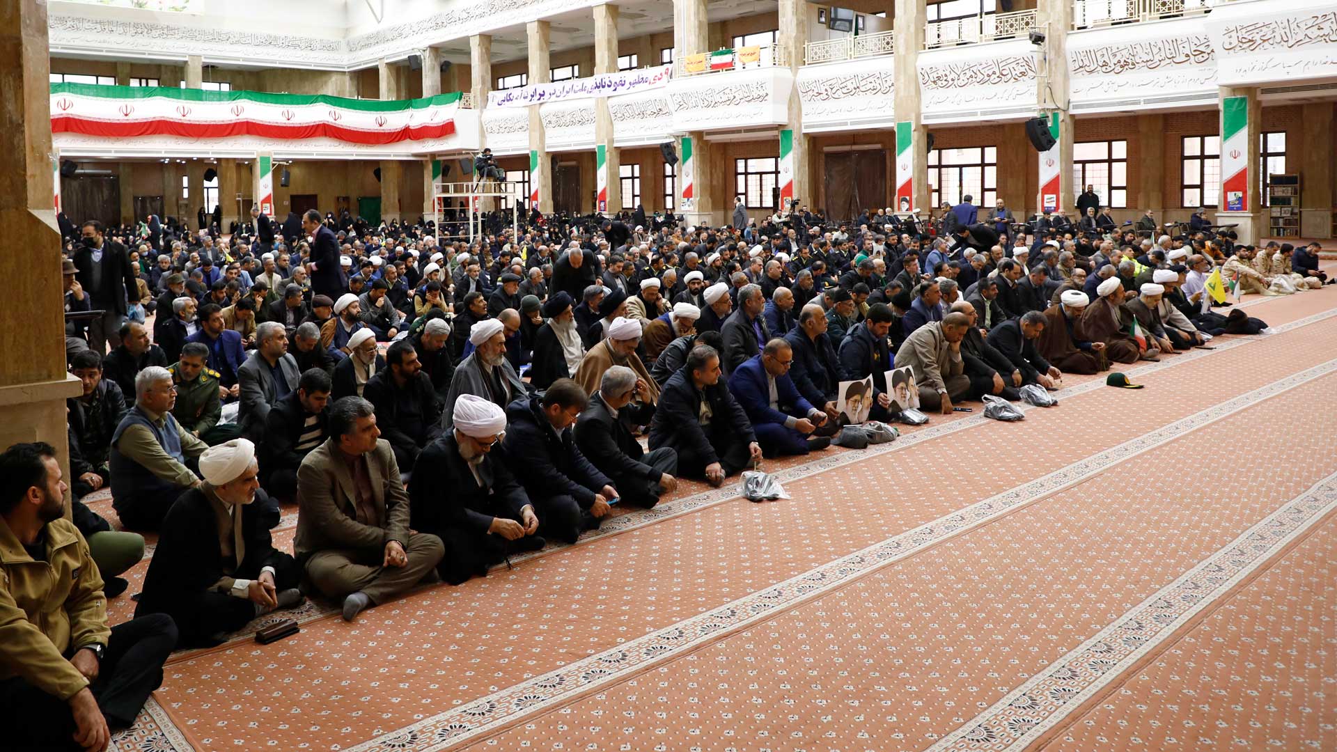 حضور رئیس و اعضای شورای شهر گرگان در تجمع روز بصیرت و میثاق با ولایت - 4