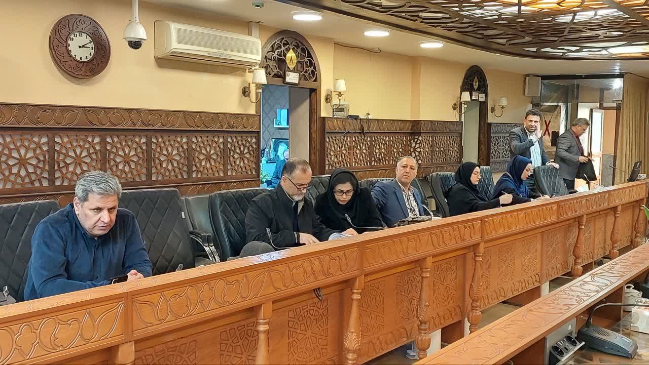 بررسی تعریض معبر زیرگذر دخانیات و قرارداد شهربازی ناهارخوران در کمیسیون حقوقی شورای شهر گرگان - 4