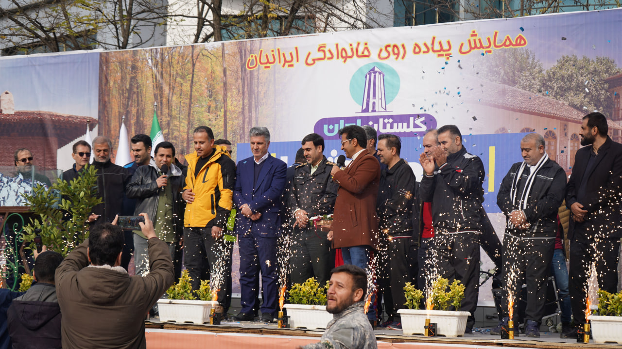 حضور اعضای شورای اسلامی شهر گرگان در همایش بزرگ پیاده روی خانوادگی به مناسبت روز ملی گرگان و جشن صد سالگی شهرداری - 10