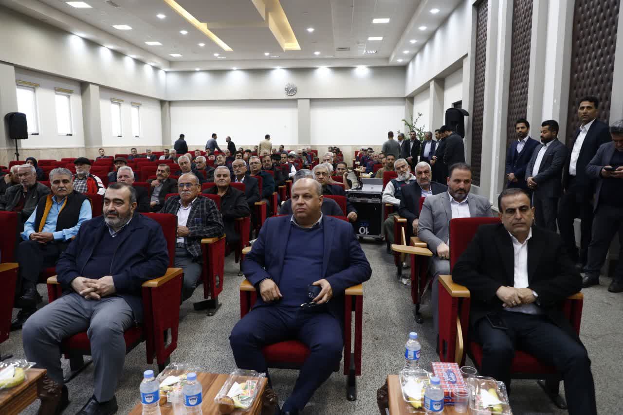 مراسم تقدیر از زحمتکشان حمل&zwnj;ونقل عمومی شهر گرگان همزمان با ۲۶ آذر، روز حمل&zwnj;ونقل، با حضور اعضای شورای اسلامی شهر گرگان - 6