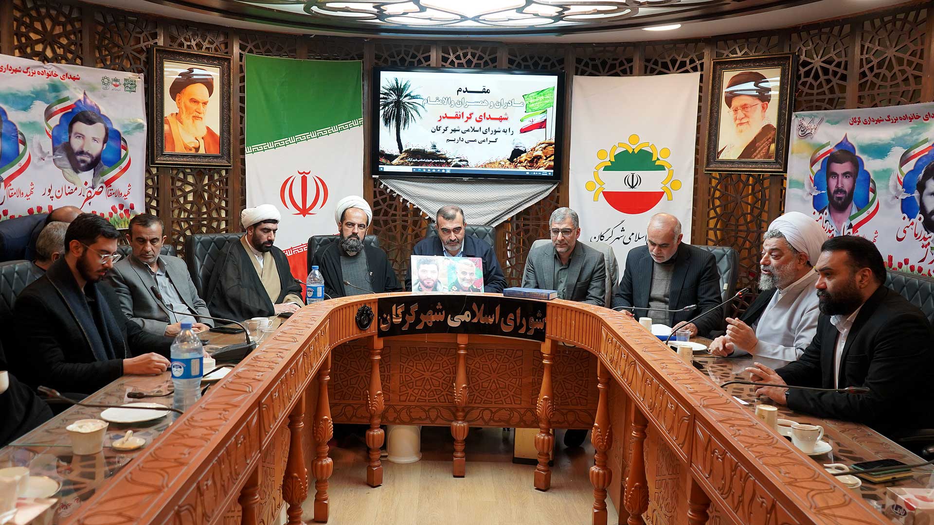 تجلیل شورای اسلامی شهر گرگان از مادران و همسران شهدا و بررسی مشکلات مسجد جامع - 7