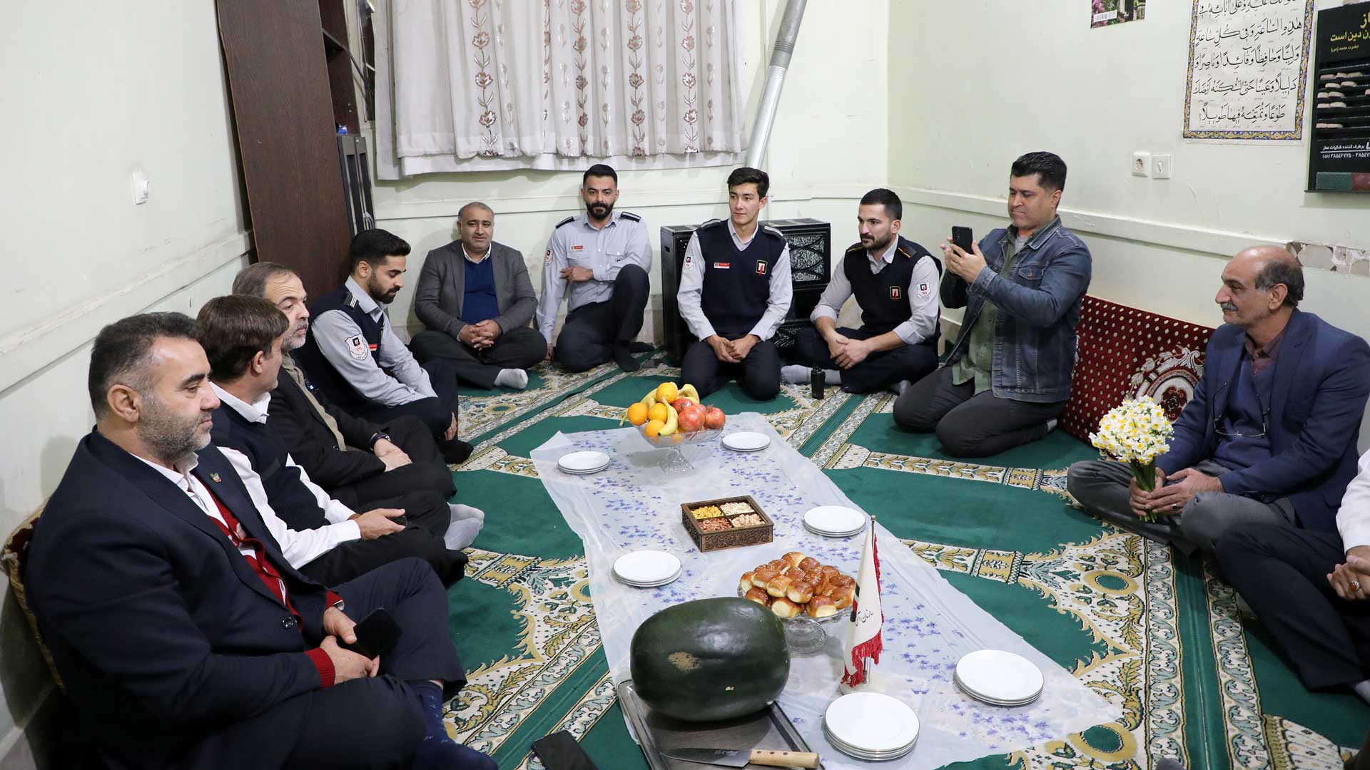 تجلیل شب یلدایی شورای شهر گرگان از آتش&zwnj;نشانان حاضر در خط ایمنی - 6