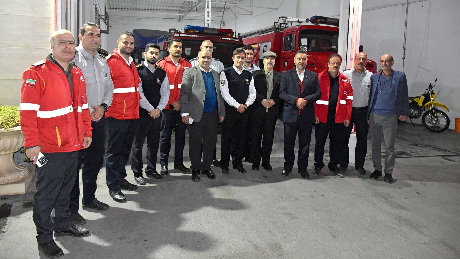 تجلیل شب یلدایی شورای شهر گرگان از آتش&zwnj;نشانان حاضر در خط ایمنی - 5