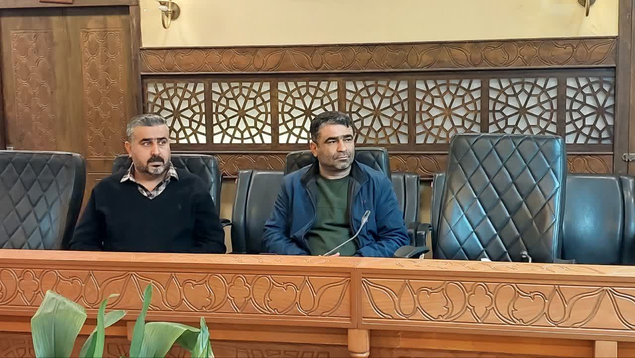 بازنگری در ساماندهی دست&zwnj;فروشان گرگان؛ انتقاد از پیمانکار و پیشنهاد بازارچه ویژه - 2