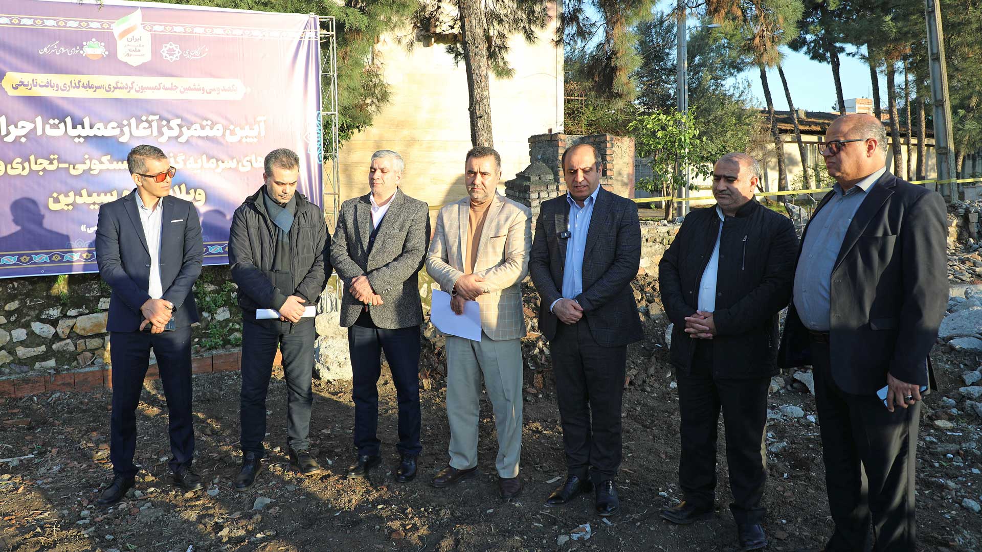 کلنگ&zwnj;زنی پروژه&zwnj;های سرمایه&zwnj;گذاری گرگان در جلسه میدانی کمیسیون گردشگری و سرمایه&zwnj;گذاری - 10