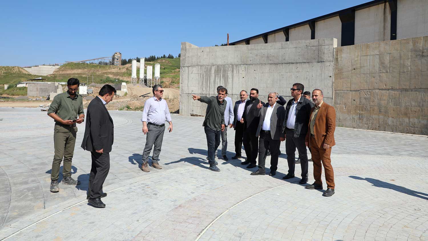 بررسی میدانی وضعیت دهکده هزارپیچ و آبشار مصنوعی - 5