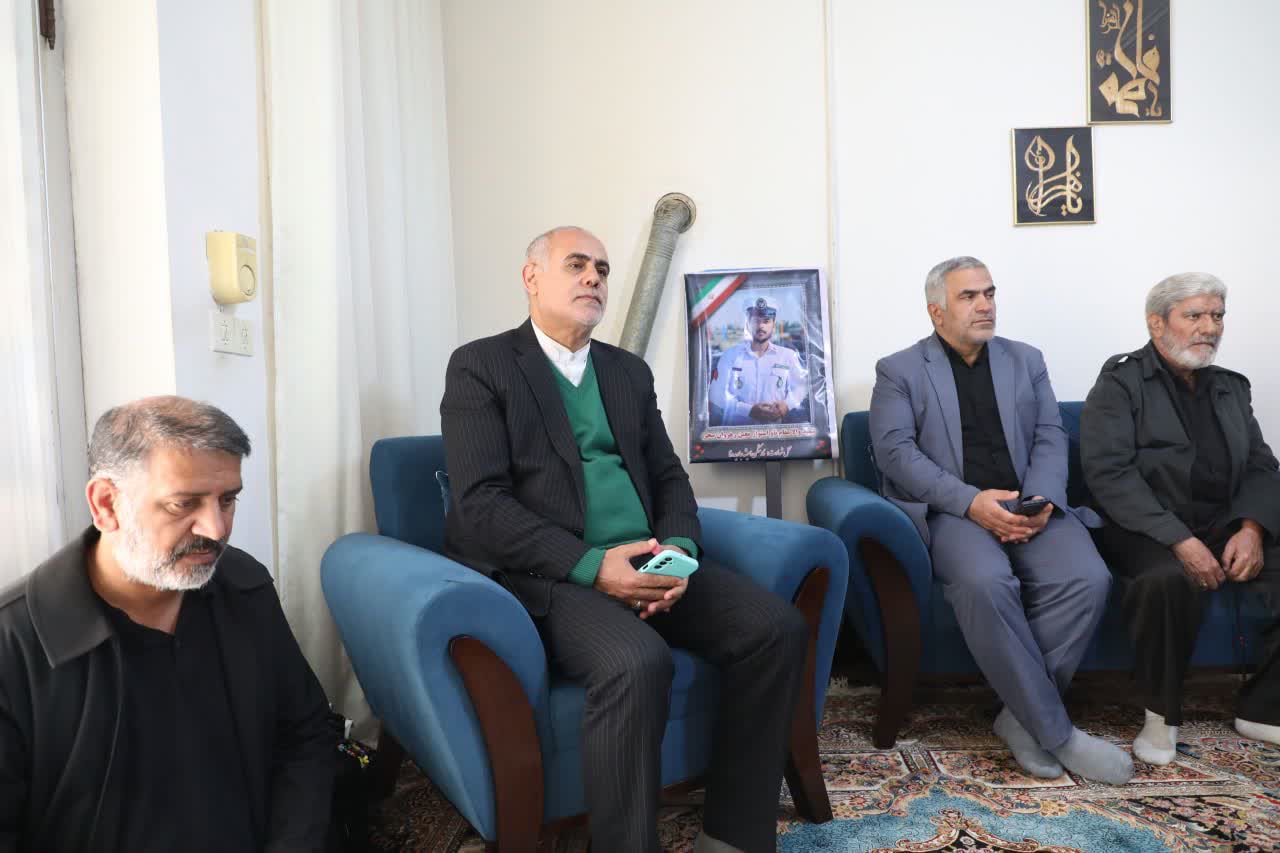 تجلیل از خانواده شهدای ناوشکن دنا در کمیسیون فرهنگی شورای شهر گرگان - 5