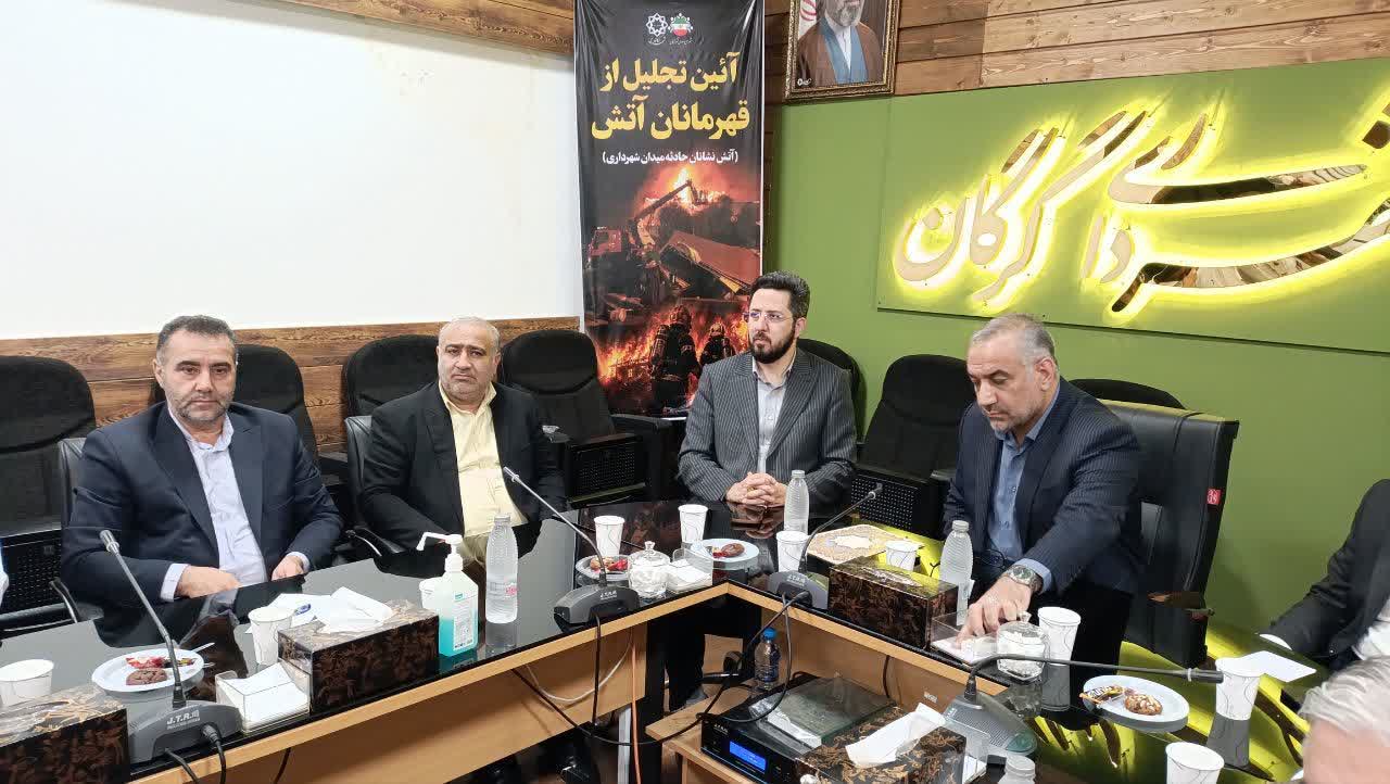 تجلیل از آتش&zwnj;نشانان قهرمان حادثه حریق دوشنبه&zwnj;شب شهرداری گرگان - 16