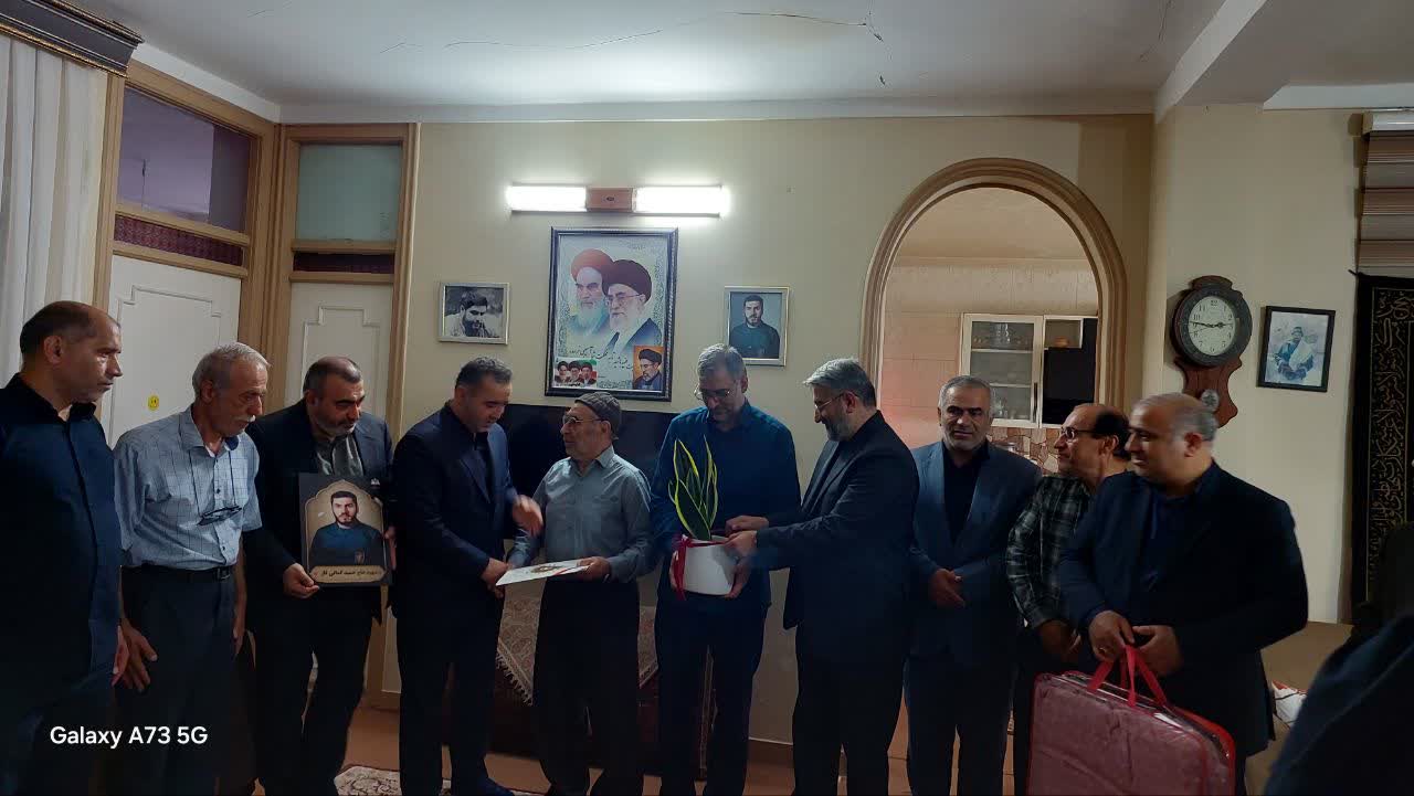 دیدار اعضای شورای شهر گرگان با خانواده شهید حاج حمید کمالی - 3