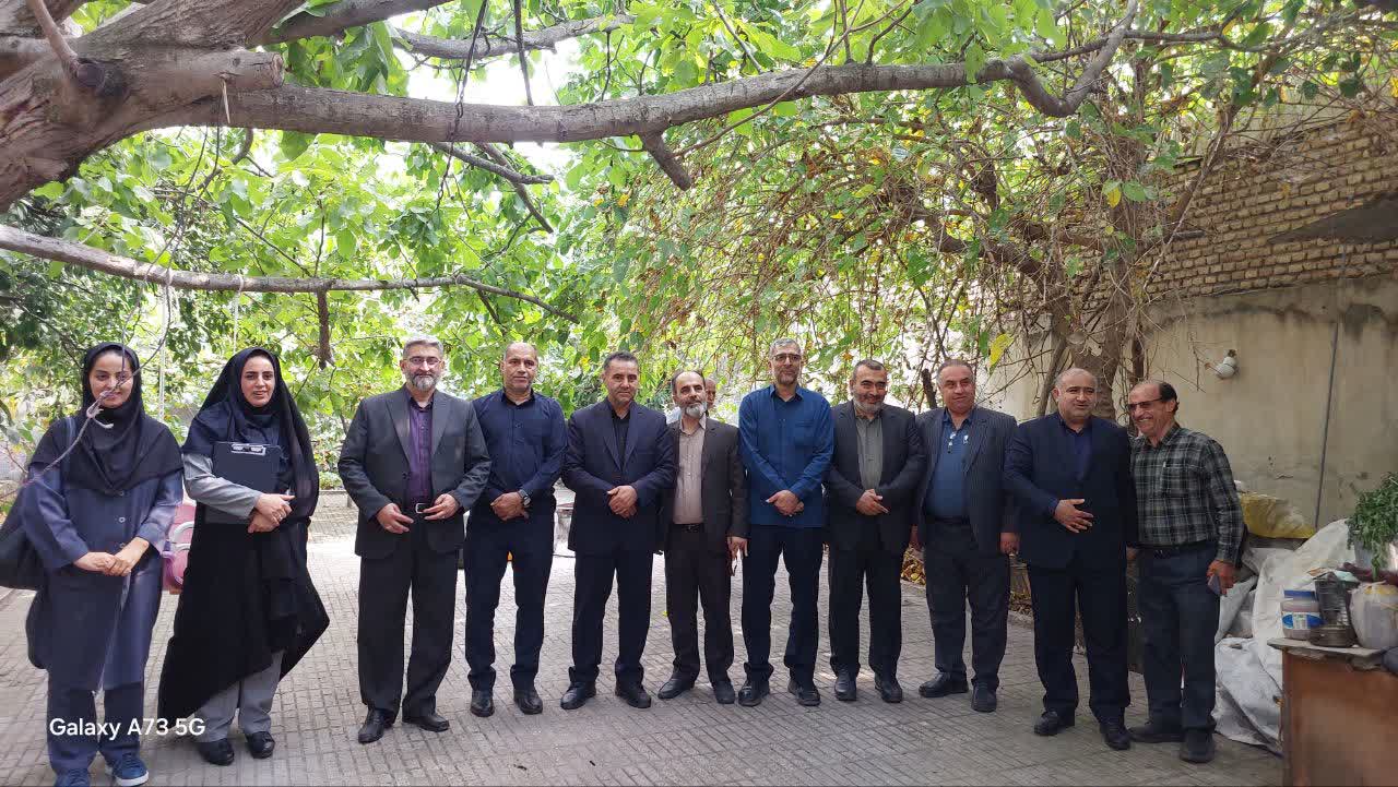 دیدار اعضای شورای شهر گرگان با خانواده شهید حاج حمید کمالی - 7