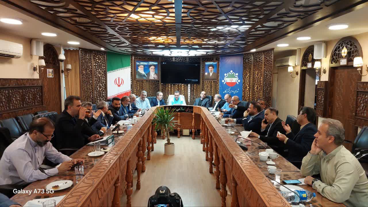 تفاهم&zwnj;نامه ورود خودروهای برقی و احداث فست&zwnj;شارژ در شورای شهر گرگان بررسی شد - 2