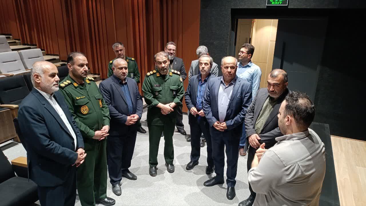 بازدید اعضای کمیسیون فرهنگی شورای شهر از پروژه &laquo;باغ&zwnj;موزه دفاع مقدس&raquo; - 9